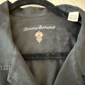 Tommy Bahama 100% Silk Men's Camp Button Down Shirt